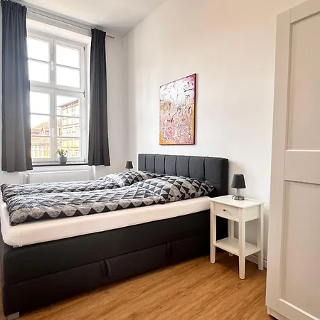 Schicke Inmitten Der Altstadt * Schwerin (Mecklenburg-Vorpommern)